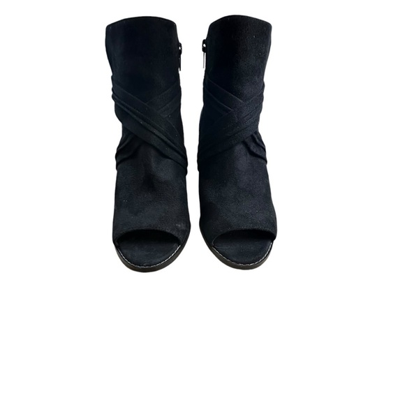 Women Journee Collection Sabeena Wedge Ankle Bootie Color Black Size 8.5 - Picture 2 of 16